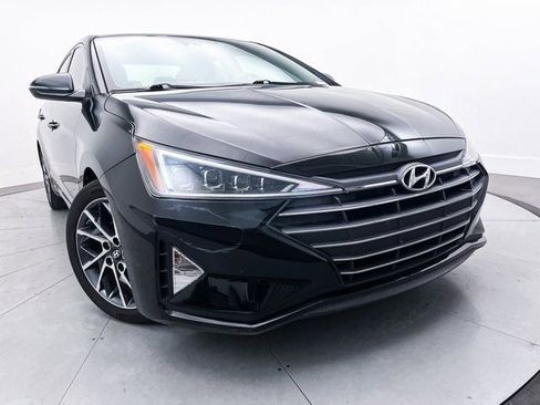 Used 2019 Hyundai Elantra Limited image 3