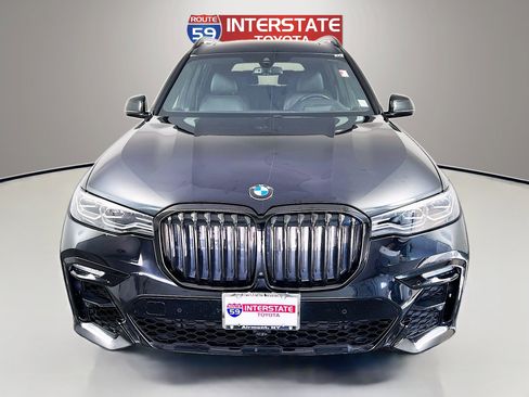 Used 2022 BMW X7 xDrive40i w/ M Sport Package AWD/4WD image 2