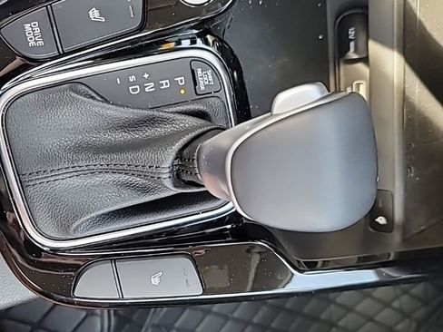 Used 2025 Kia Soul EX image 22