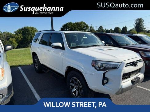Used 2023 Toyota 4Runner TRD Off-Road Premium w/ Off Road Premium Plus Package AWD/4WD image 1