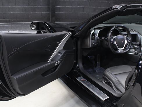 Used 2019 Chevrolet Corvette Grand Sport RWD image 38