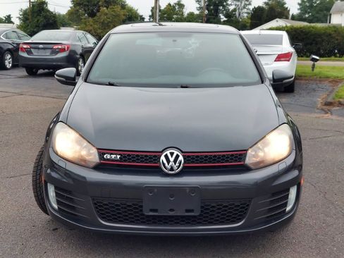 Used 2011 Volkswagen Golf 4-Door FWD image 2