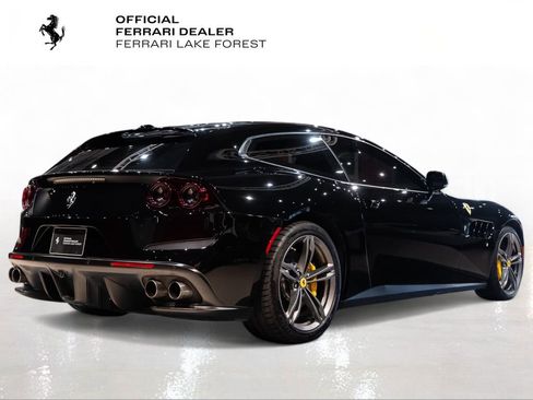 Used 2019 Ferrari GTC4Lusso AWD/4WD image 10