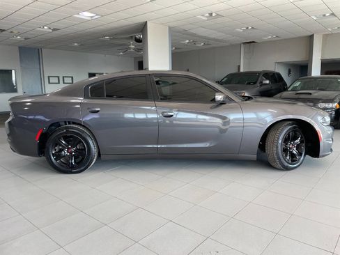 Used 2020 Dodge Charger SXT image 8