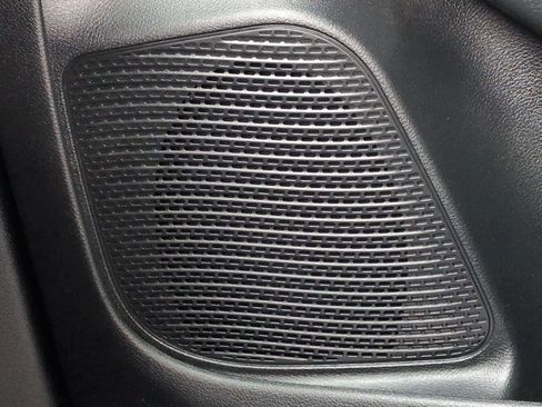 Used 2020 Chrysler Pacifica Touring-L Plus w/ Advanced Safetytec Group image 31