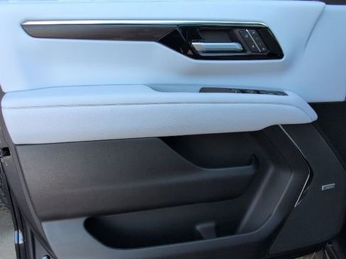 New 2026 Chevrolet Tahoe Premier w/ Sun And Tow Package image 17