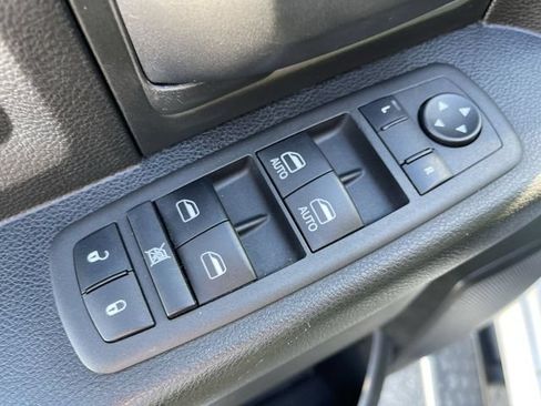 Used 2018 RAM 3500 Tradesman w/ Chrome Appearance Group AWD/4WD image 13