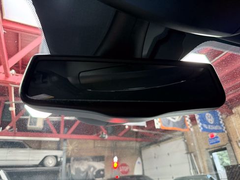 Used 2014 Chrysler 300 S w/ Luxury Group RWD image 21