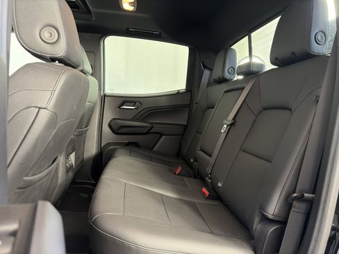 Used 2024 GMC Canyon Elevation w/ Elevation Premium Package AWD/4WD image 7