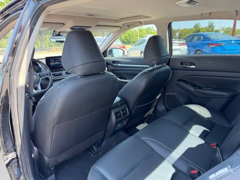 Used 2023 Nissan Altima 2.5 SL FWD image 19