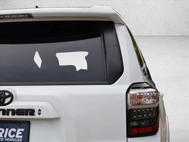 Used 2021 Toyota 4Runner SR5 Premium w/ Moonroof Package AWD/4WD image 8
