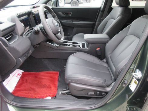 Used 2026 Subaru Outback Limited AWD/4WD image 13