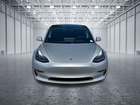 Used 2018 Tesla Model 3 image 2