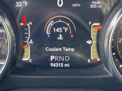 Used 2019 Jeep Wrangler Unlimited Sahara image 33