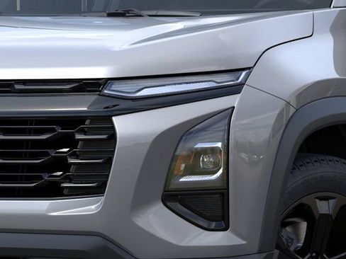 New 2027 Chevrolet Equinox LT w/ Midnight Edition FWD image 3