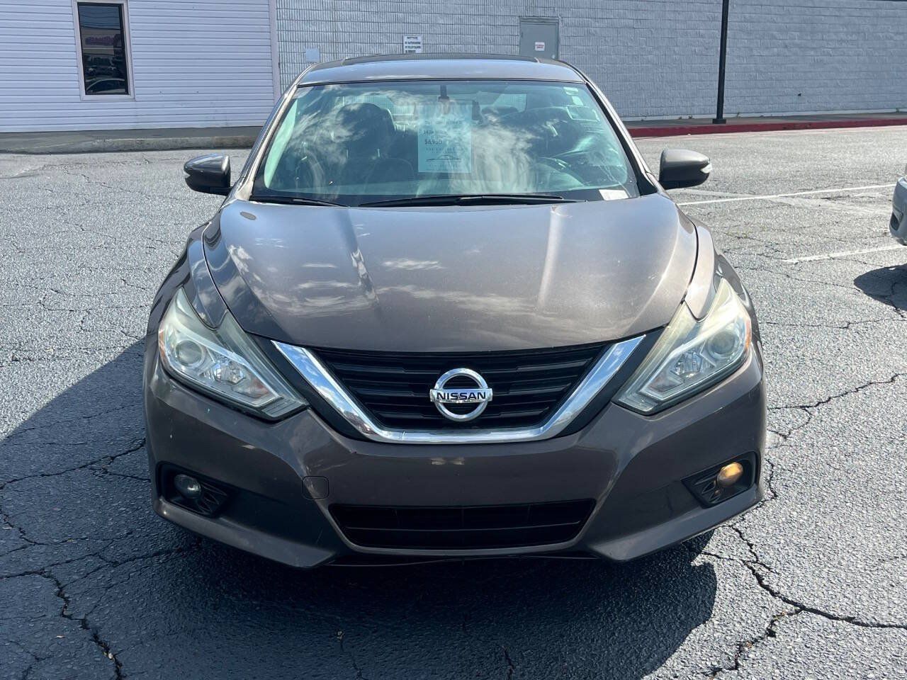 Used 2017 Nissan Altima 2.5 SL w/ Moonroof Package FWD image 3