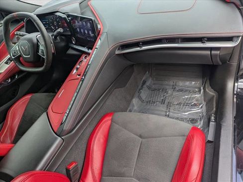 Used 2021 Chevrolet Corvette Stingray Preferred Cpe w/ Z51 Performance Package RWD image 18