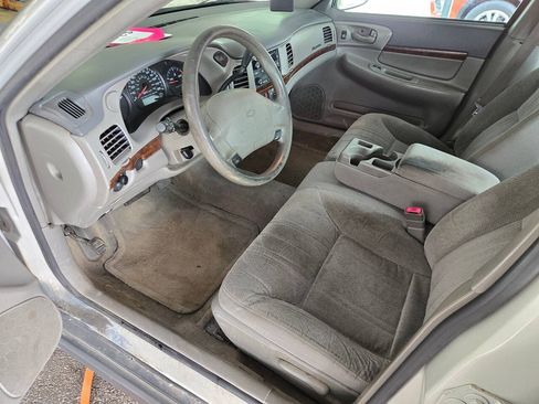 Used 2003 Chevrolet Impala w/ Preferred Equipment Group FWD image 8