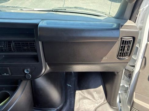 Used 2024 GMC Savana 2500 w/ Driver Convenience Package RWD image 23