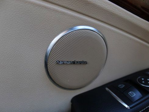 Used 2013 Mercedes-Benz SLK 250 image 28