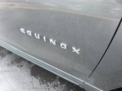 Used 2019 Chevrolet Equinox LT w/ LPO, Cargo Package FWD image 12