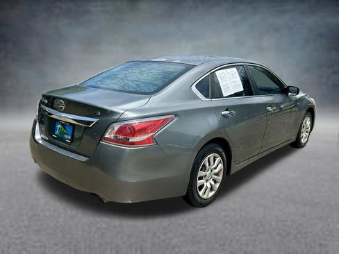Used 2015 Nissan Altima 2.5 S FWD image 5