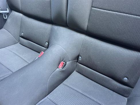 Used 2012 Ford Mustang Coupe RWD image 12