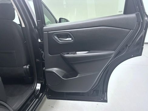 Certified 2024 Nissan Rogue SV image 17
