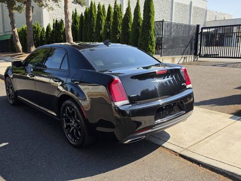 Used 2020 Chrysler 300 S AWD/4WD image 5