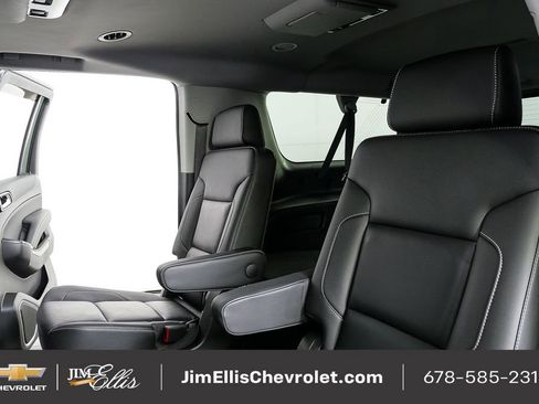 Used 2019 Chevrolet Suburban LT image 23