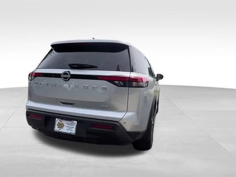 Used 2025 Nissan Pathfinder S AWD/4WD image 6