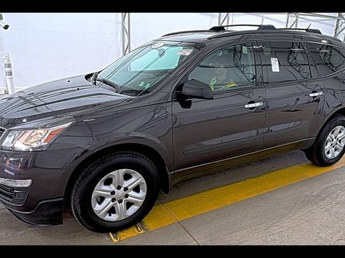 Used 2016 Chevrolet Traverse LS FWD image 7