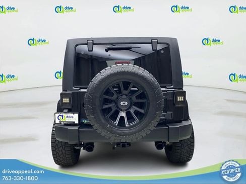Used 2014 Jeep Wrangler Unlimited Sahara w/ Dual Top Group AWD/4WD image 7