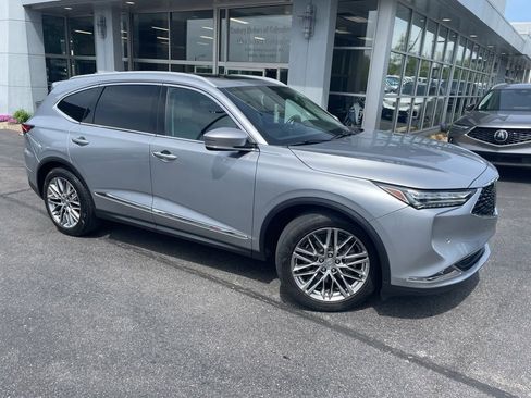 Used 2023 Acura MDX SH-AWD w/ Advance Package image 3