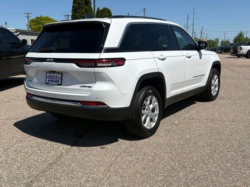Used 2023 Jeep Grand Cherokee Limited AWD/4WD image 5