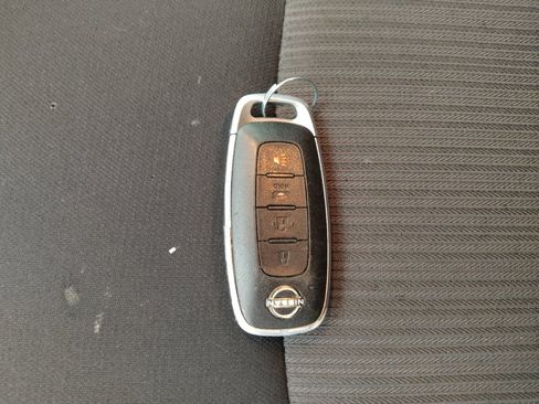 Used 2024 Nissan Sentra SV FWD image 32