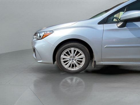 Used 2018 Subaru Impreza 2.0i Premium AWD/4WD image 32