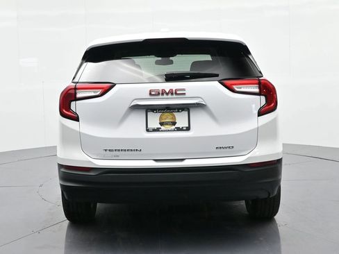 Used 2024 GMC Terrain SLE image 7