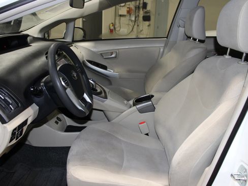 Used 2015 Toyota Prius Two FWD image 23