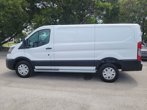 Used 2025 Ford Transit 250 Low Roof w/ Exterior Upgrade Package RWD image 8