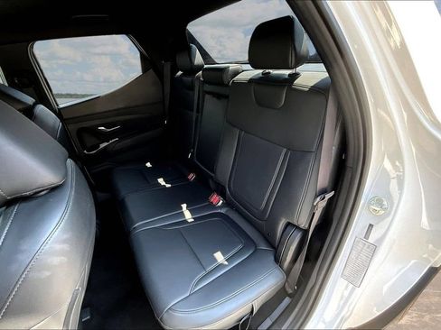 Used 2025 Hyundai Santa Cruz SEL FWD image 25