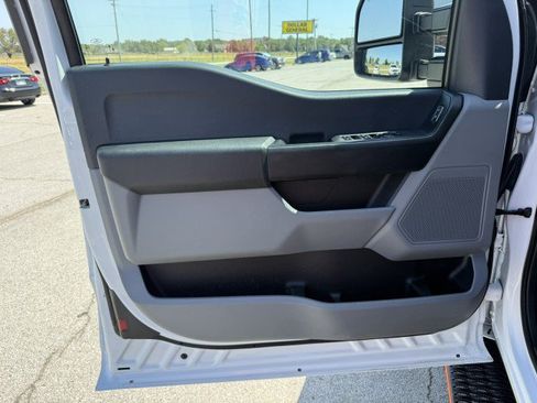 Used 2024 Ford F250 XL w/ Snow Plow/Camper Package AWD/4WD image 26
