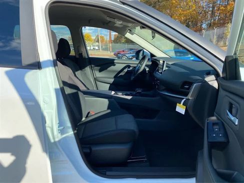 New 2026 Nissan Rogue SV w/ Cold Weather Package image 27