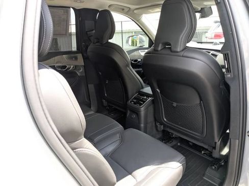 Used 2024 Volvo XC90 T8 Ultimate AWD/4WD image 40