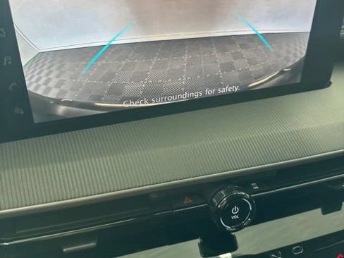 Certified 2025 Nissan Murano SV AWD/4WD image 6