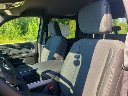 New 2026 RAM 2500 Big Horn AWD/4WD image 16