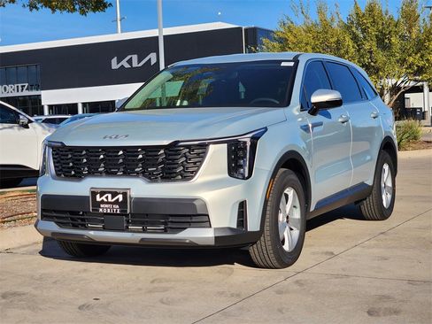 New 2026 Kia Sorento LX image 2