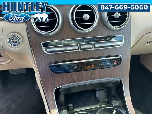 Used 2022 Mercedes-Benz GLC 300 4MATIC w/ Premium Package Lite image 22