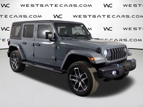 Used 2024 Jeep Wrangler Unlimited w/ Convenience Group AWD/4WD image 37