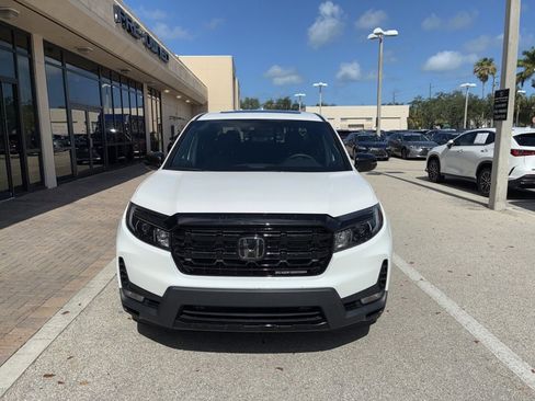 Used 2024 Honda Ridgeline Black Edition image 3